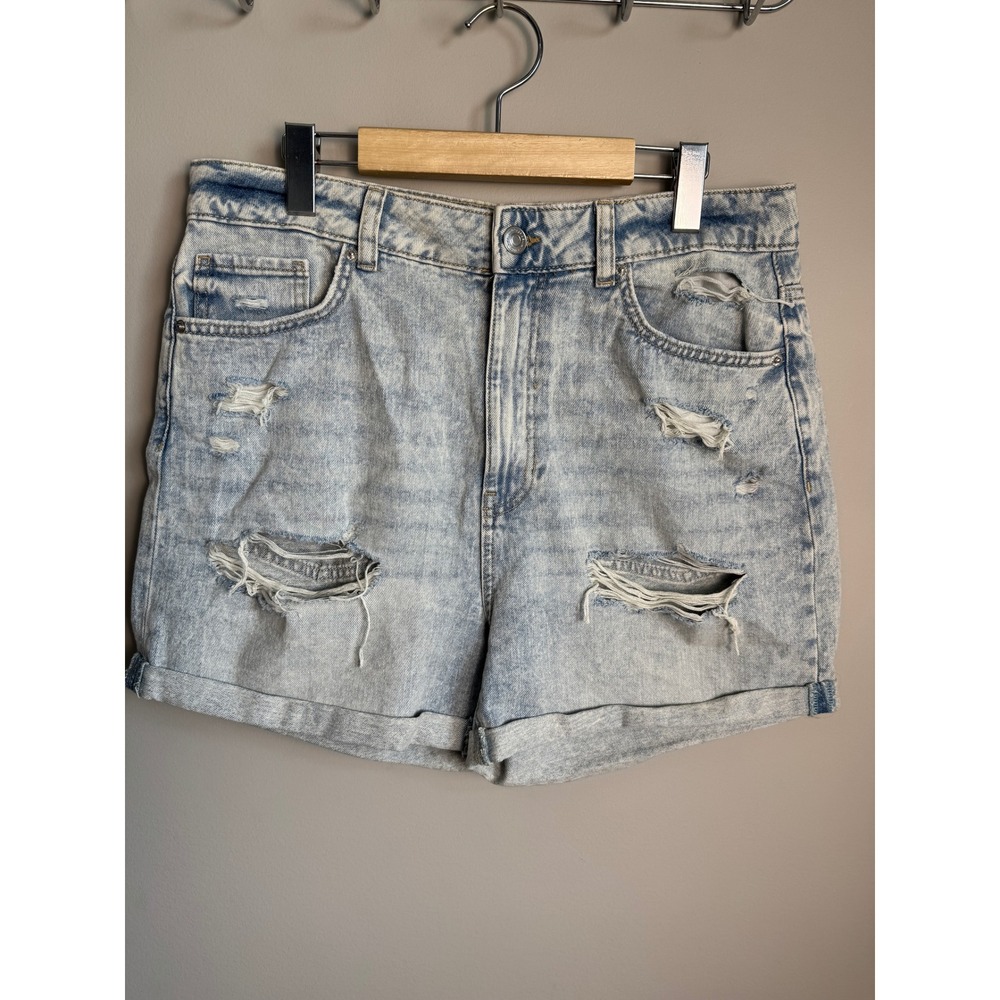 Refuge Denim Mom High Rise Shorts 9 Distressed Light Wash Boho Grunge Festival
